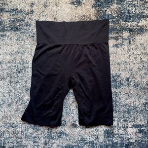 ✨NEW✨ Black Biker Shorts Spandex Stretchy Women’s Size Small